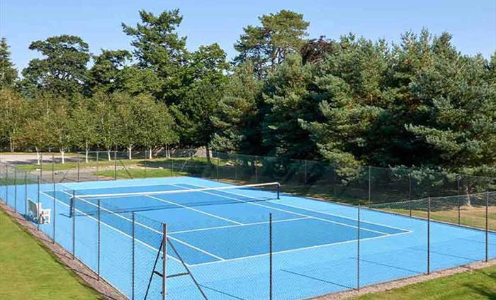 Guest can enjoy complimentary access to the tennis courts